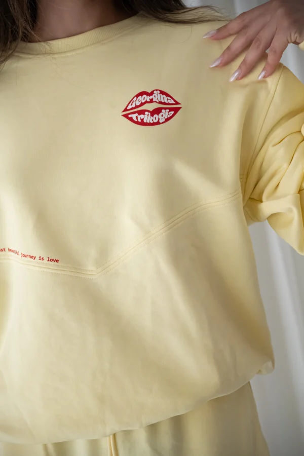 Sweet Lips Yellow Oversized Sweatshirt